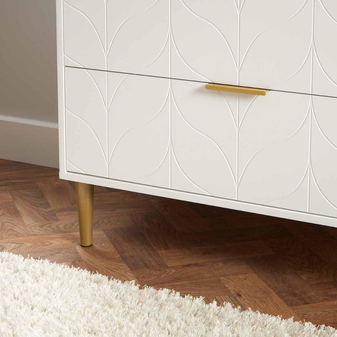 Leaf Design 3 Drawer Chest Of Drawers White, close up of base.